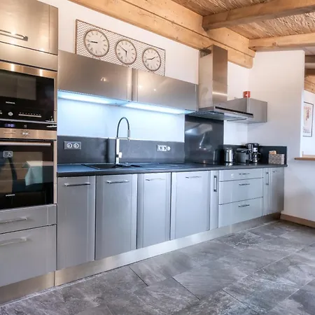 Апартаменты Le Cedron, Demi-chalet Centre Pieton Межев